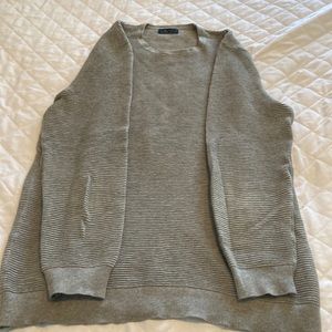 Men’s Zara sweater in good condition.